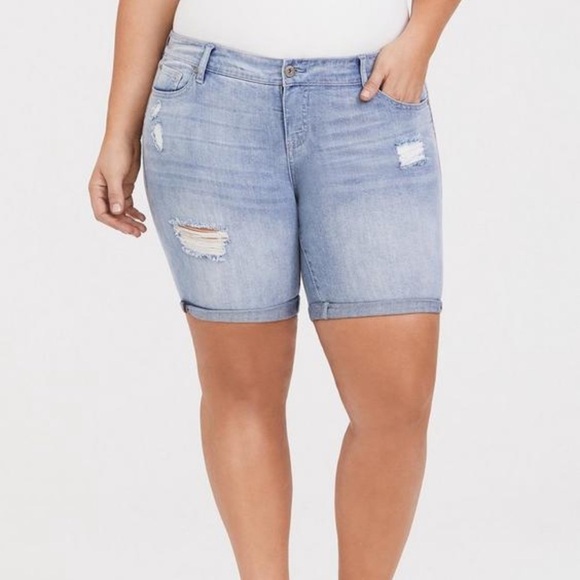 Torrid Distressed Light Blue Skinny Distressed Bermuda Shorts 10 - Picture 2 of 10